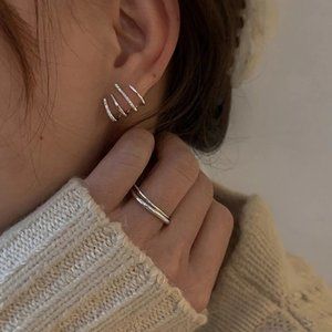 NWT Silver Chunky Elegant Geometric Claw Ear Cuff Hook Earrings